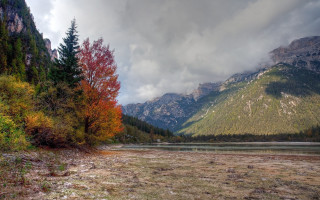 Mountain lake autumn forest cloudy - scenic free wallpaper