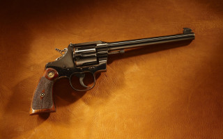 Gun table brown background black - dong kingman free wallpaper