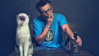 Man cat bottle open mouth - portrait photography free wallpaper