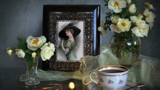 Woman hat coffee table candle - ann thetis blacker free wallpaper