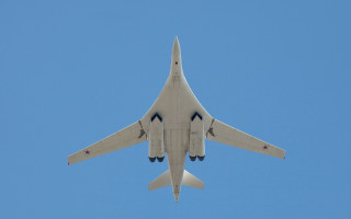 Large jetliner landing gear blue - its landing free wallpaper