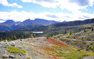 Mountain lake trees clouds sky - a mountain landscape free wallpaper