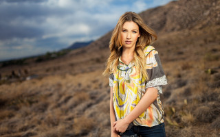 Woman field mountain clouds fashion - contemporary fashion free wallpaper