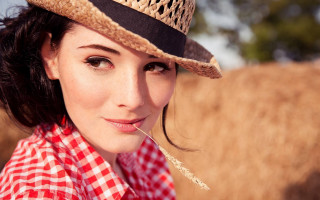 Woman hat checkered shirt cigarette - evaline ness free wallpaper