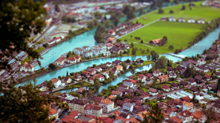 City river bridge girls tiltshift - tilt shift free wallpaper