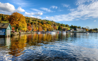 Lake boat hill trees sky - a hill in the background free wallpaper