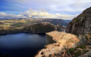 Mountain lake clouds landscape boat - arthur quartley free wallpaper