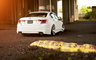 White car parking lot yellow - a yellow object free wallpaper