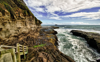 Rocky cliff wooden gate ocean - the ocean and a cliff free wallpaper