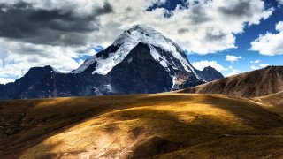 Mountain snow capped trail cloudy 2 - a trail free wallpaper