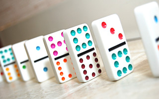 Dominoes table shallow depth blurry - top of a table next free wallpaper