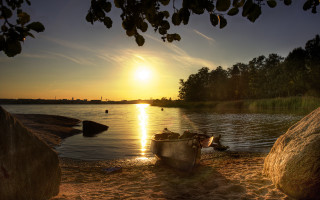 Boat shore lake sunset clouds - carlhenning pedersen free wallpaper