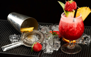 Strawberry pineapple drink stilllife food - still free wallpaper