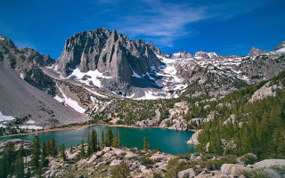 Mountain lake forest snow blue - the top of the mountain free wallpaper