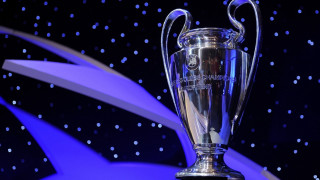 Silver trophy blue wall bronze - a blue wall free wallpaper