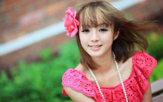 Woman flower bench pearl pink - a pearl necklace free wallpaper
