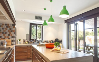 Kitchen island green lights large - diffuse free wallpaper
