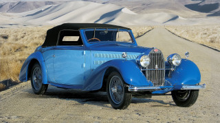Blue car dirt road desert - a dirt road in the desert free wallpaper