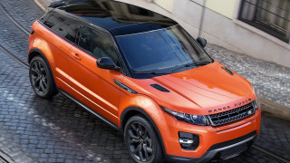 Range rover cobblestone city dahlov - the side of the road free wallpaper