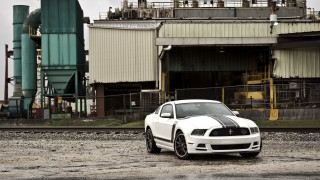White mustang factory smoke train - andrew law free wallpaper