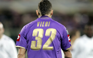 Purple jersey man stadium crowd - his shirt free wallpaper