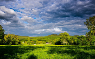 Field house mountain cloud sky - beautiful landscape free wallpaper for desktop