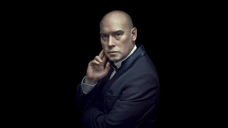 Bald man suit portrait promotional - bald free wallpaper