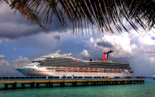 Cruise ship pier cloudy sky - photorealistic imagery free wallpaper