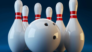 Bowling ball pins blue background - a red stripe free wallpaper