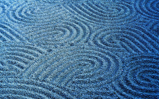 Blue wavy pattern circles spirals - the middle of it free wallpaper