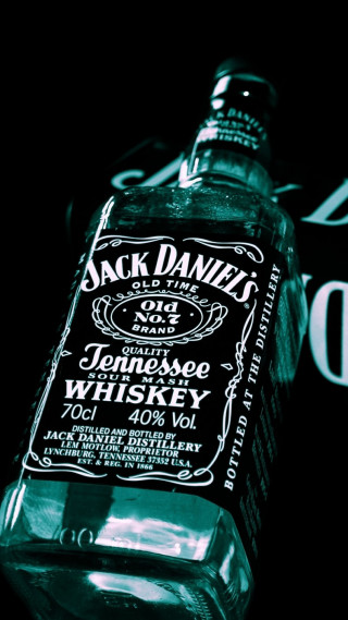 Jack daniels whiskey table top - a hologram free wallpaper