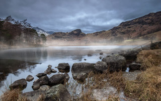 Lake mountains fog woodenfence mattepainting - rich moody colour free wallpaper