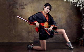 Woman kimono sword flower portrait - a woman in a kimono holding free wallpaper