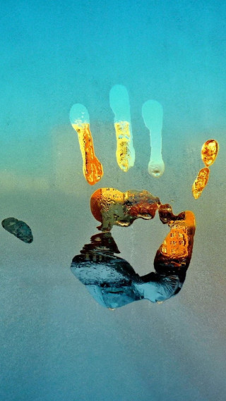 Hand reflection puddle water persons - interactive art free wallpaper