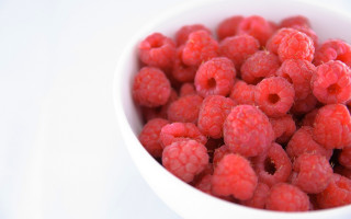 Raspberry bowl white surface photorealism - berry free wallpaper