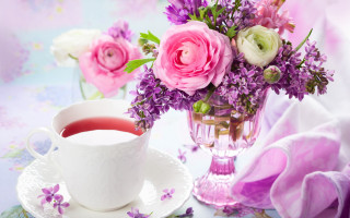 Tea vase flowers tablecloth blurry - cloth free wallpaper