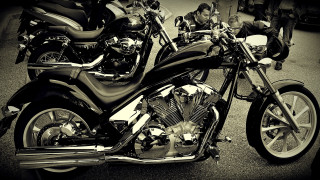Black white motorcycle street people - chrome free wallpaper