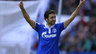 Man arms up soccer stadium - plasticien free wallpaper