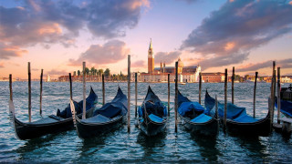Gondolas city sunset matte cinematic - sunset free wallpaper