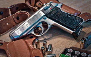 Gun case table puzzle detailed - a lighter free wallpaper