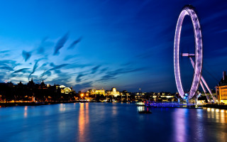 Ferris wheel night water cityscape - a ferris wheel free wallpaper