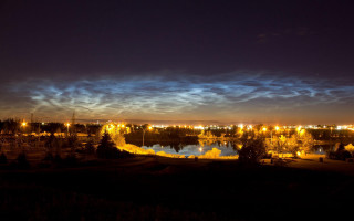 Night city lake cityscape bridge - free light wallpaper
