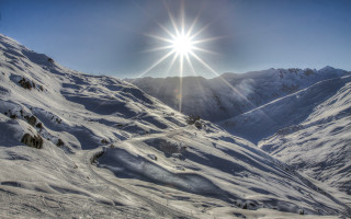 Sunshine snowy mountain trail beach - a trail free wallpaper