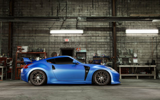 Blue sports car garage man - work free wallpaper