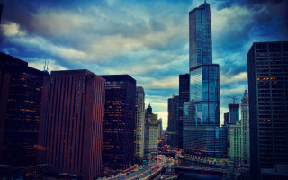 City skyline bridge building cloudy - a large building in the background free wallpaper