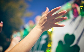 Reach shamrock wall ashbaugh blurry - a person free wallpaper