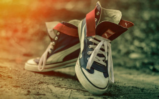 Sneakers red white blue laces - a pair of sneakers free wallpaper