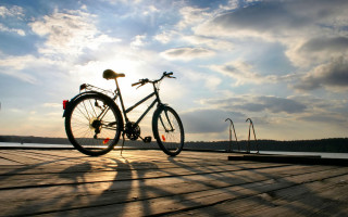 Bike dock boat ecological art - the water behind free wallpaper