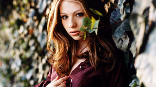 Gothic blonde woman leaf plant - young free wallpaper