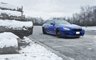Blue car snowy road forest - the side of the road free wallpaper
